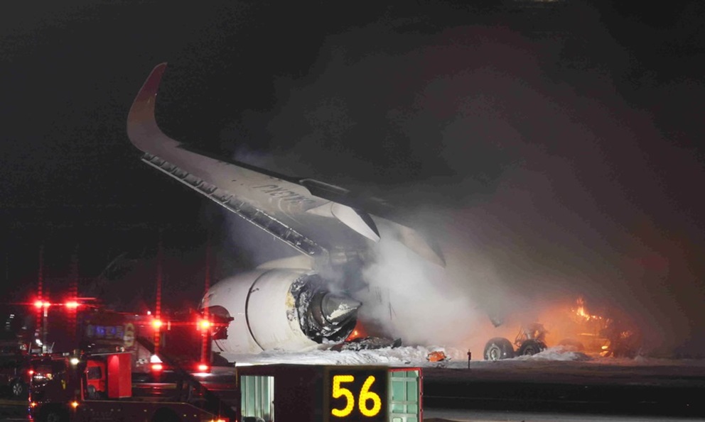 Japón pone en marcha investigación sobre el choque de los dos aviones